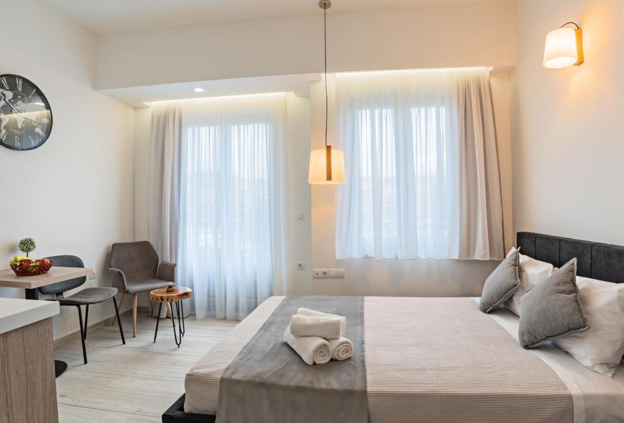 White & Gray Apartment ريثيمنو المظهر الخارجي الصورة